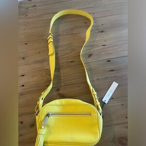 Marc Jacobs crossbody bag in banana cream